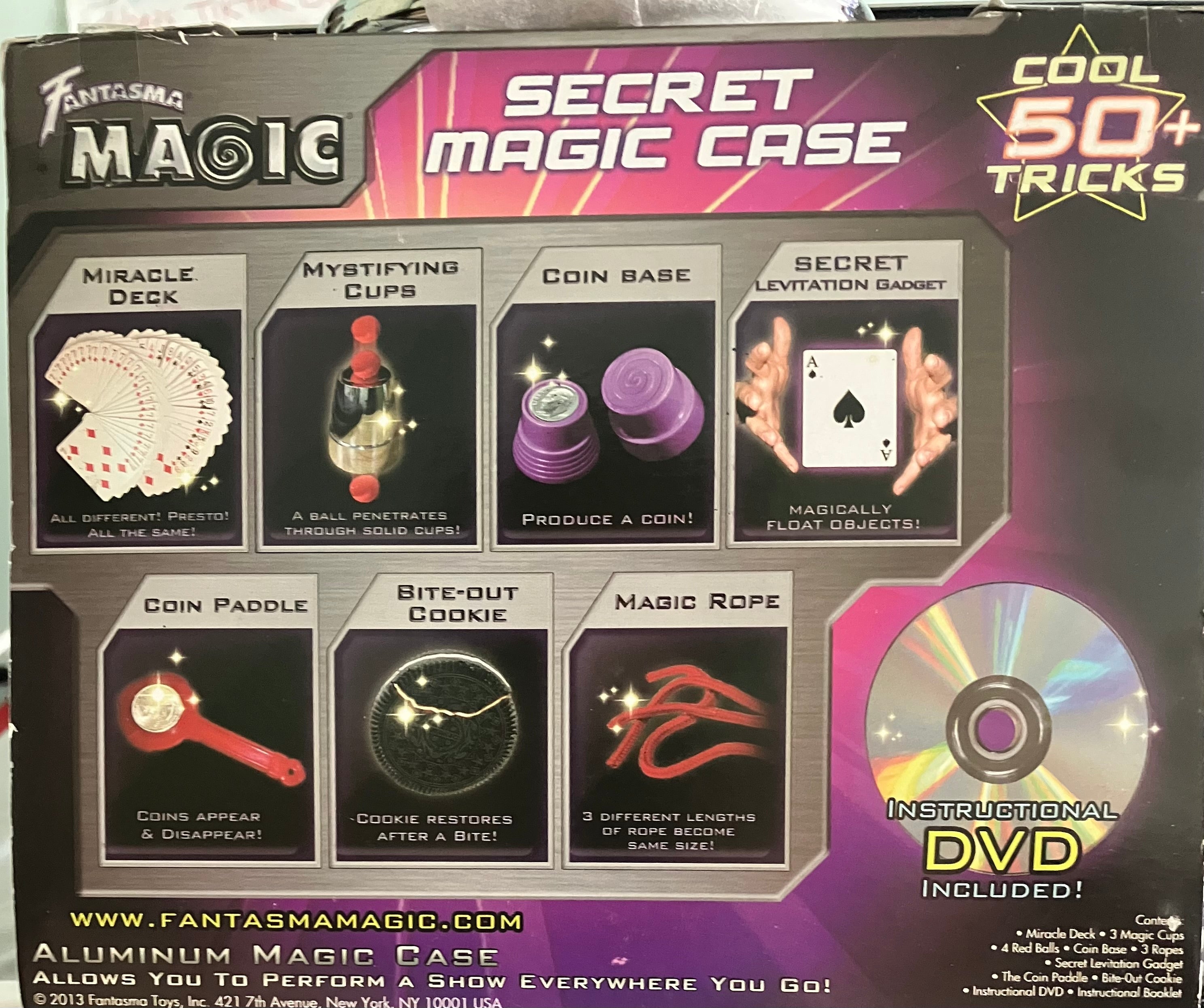 BRAND NEW - Fantasma Astounding Cool 50+ Tricks Magic Set