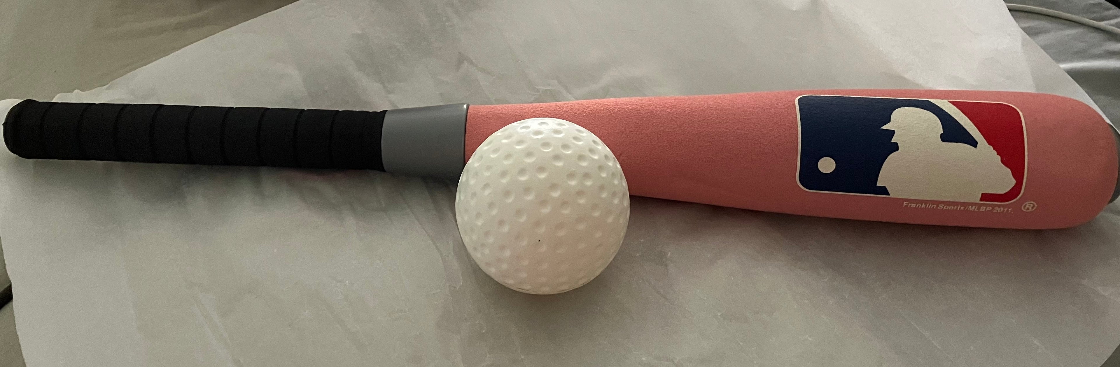 Official MLB Girls Pink Soft Foam 13” Baseball Bat & Ball